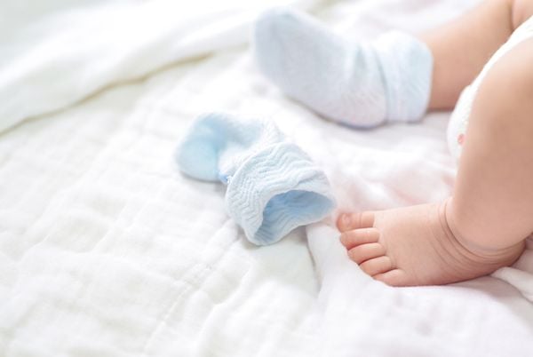 Các điểm trên cơ thể bé sơ sinh cần chú ý giữ ấm khi trời lạnh – Arau Baby  Việt Nam