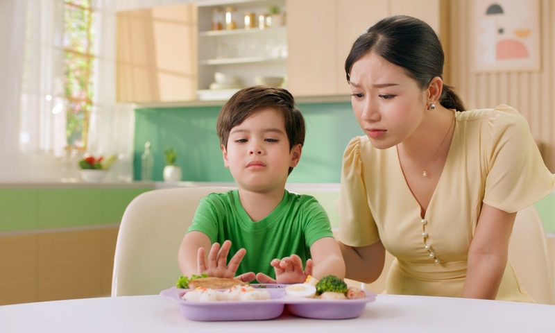 Trẻ mệt mỏi chán ăn sau sốt: cách chăm sóc và giúp trẻ hồi phục