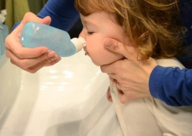 Cách Vệ Sinh Mũi Giúp Giảm Dị ứng Cho Trẻ